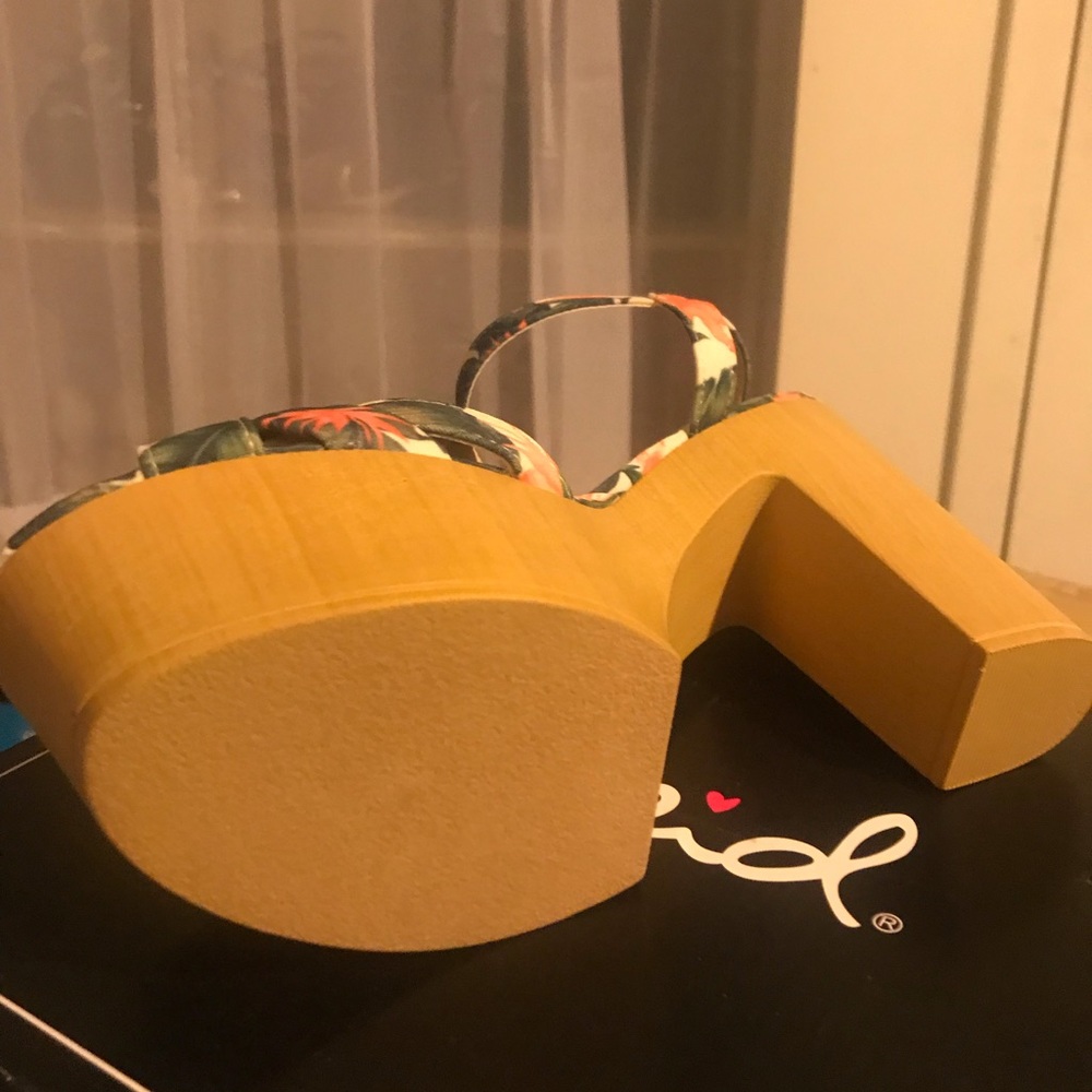 Wedges - Picture 4 of 4